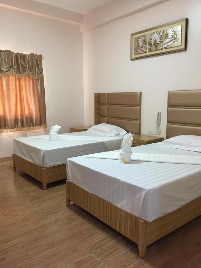 Meaco Royal Hotel - Lipa Lipa City Dış mekan fotoğraf