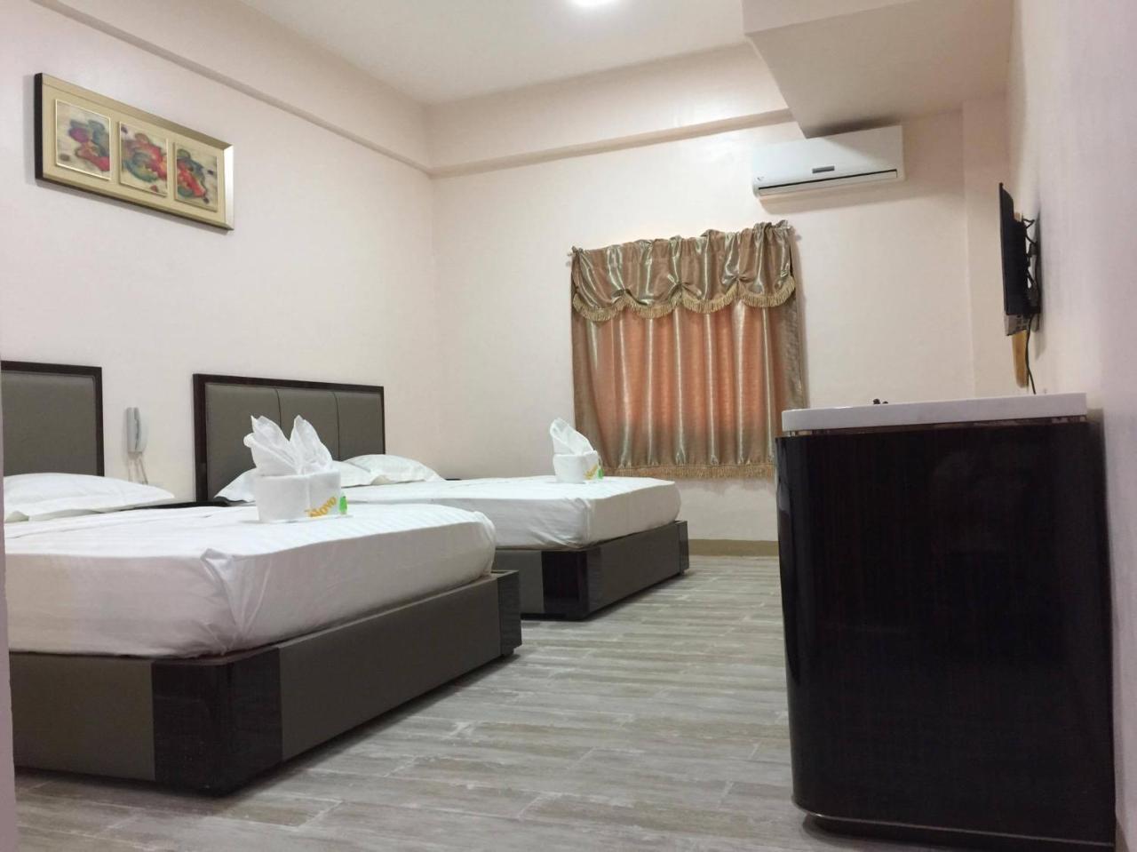 Meaco Royal Hotel - Lipa Lipa City Dış mekan fotoğraf