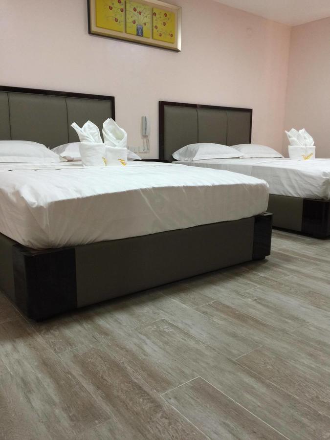 Meaco Royal Hotel - Lipa Lipa City Dış mekan fotoğraf