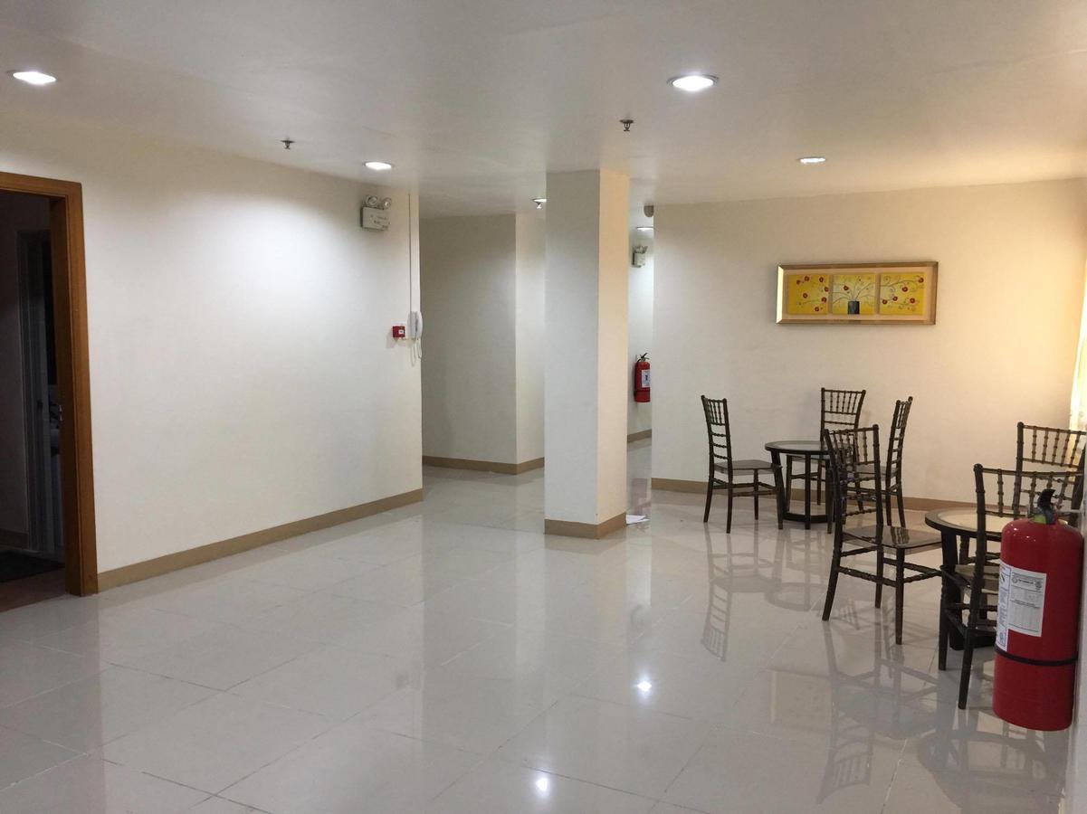 Meaco Royal Hotel - Lipa Lipa City Dış mekan fotoğraf