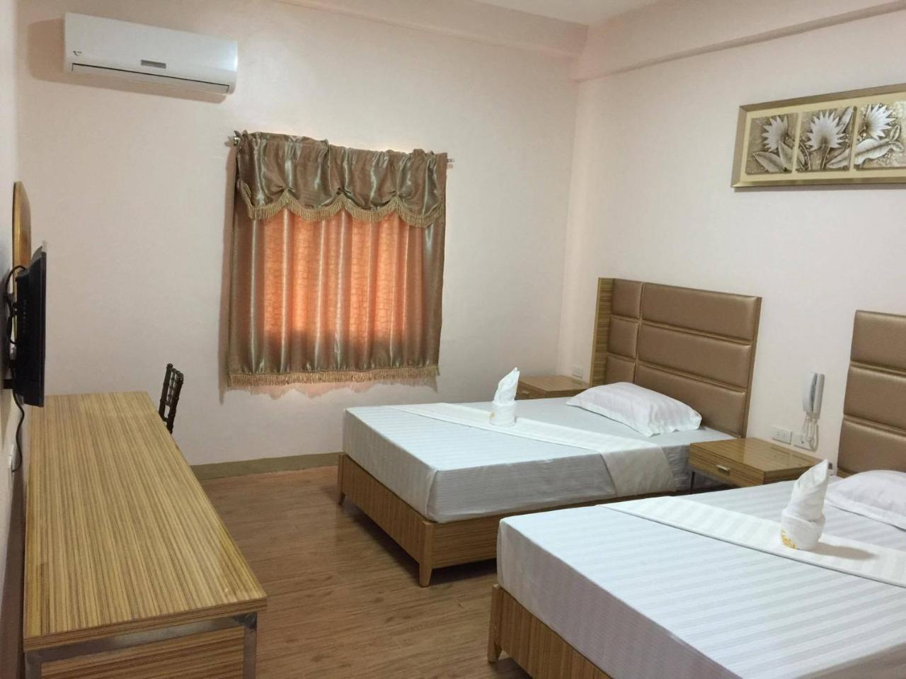 Meaco Royal Hotel - Lipa Lipa City Dış mekan fotoğraf